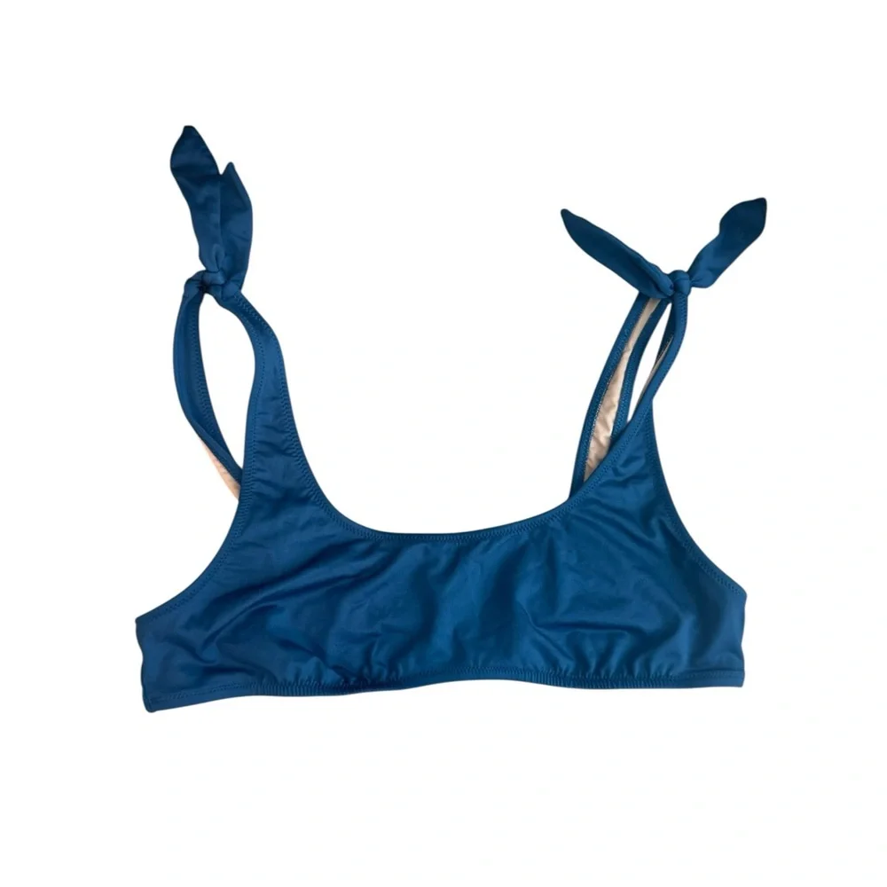 NWOT J.Crew Playa Nantucket Tie-Shoulder Bikini Top. Size Medium